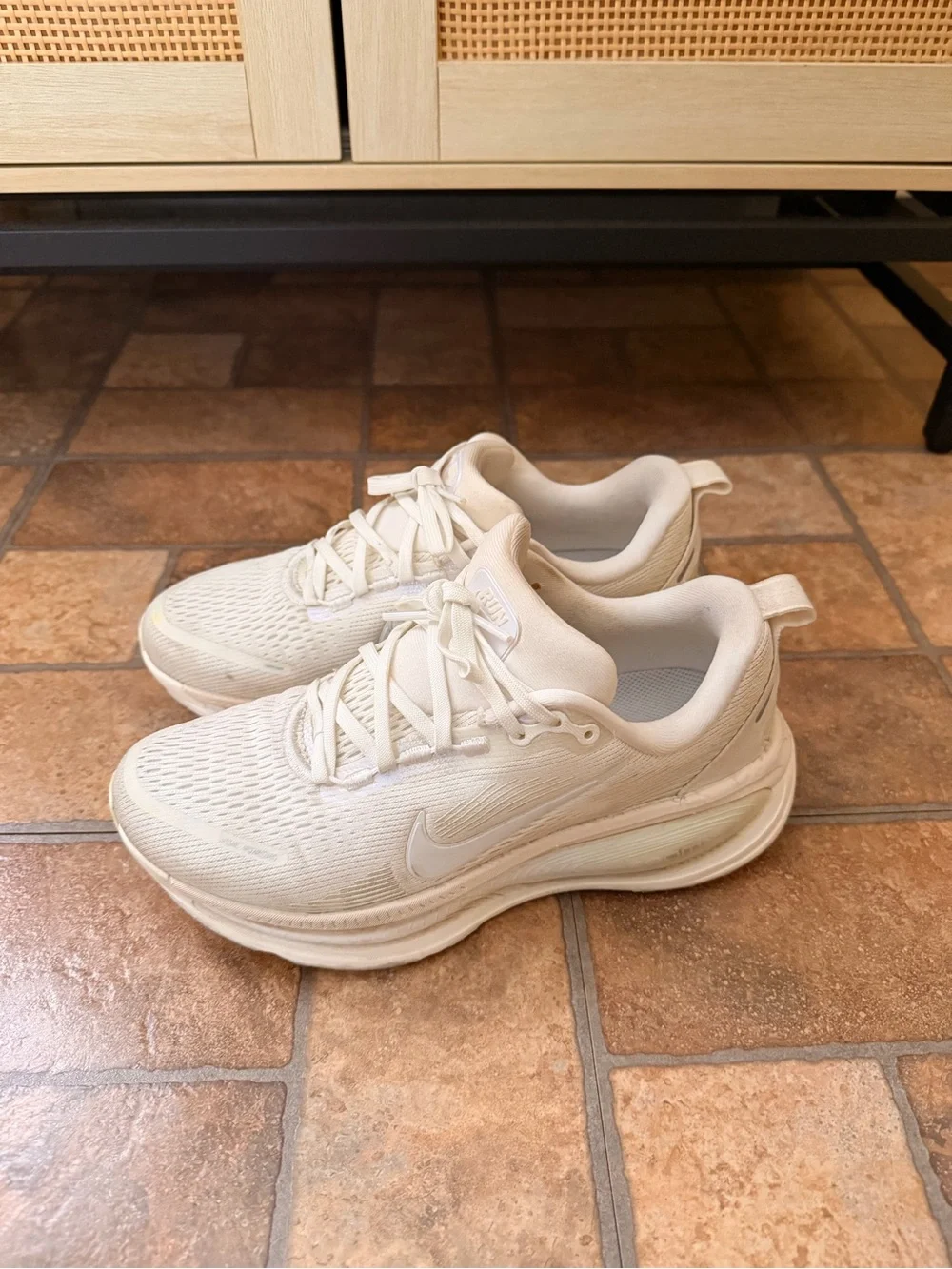 Women’s Nike Vomero 18 Running Shoes